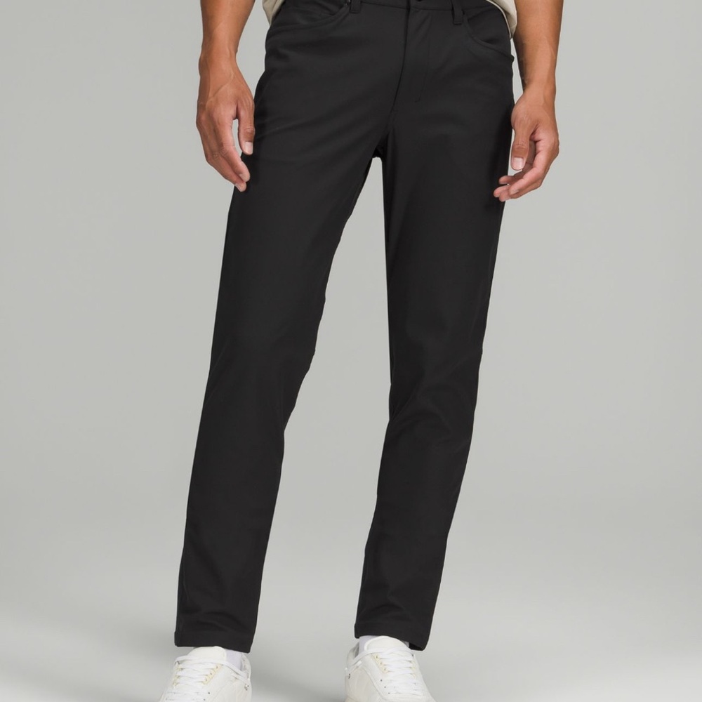 Lululemon ABC Slim-Fit Pant 5Pkt 32L new with tags 28 waist
*Warpstreme Navy